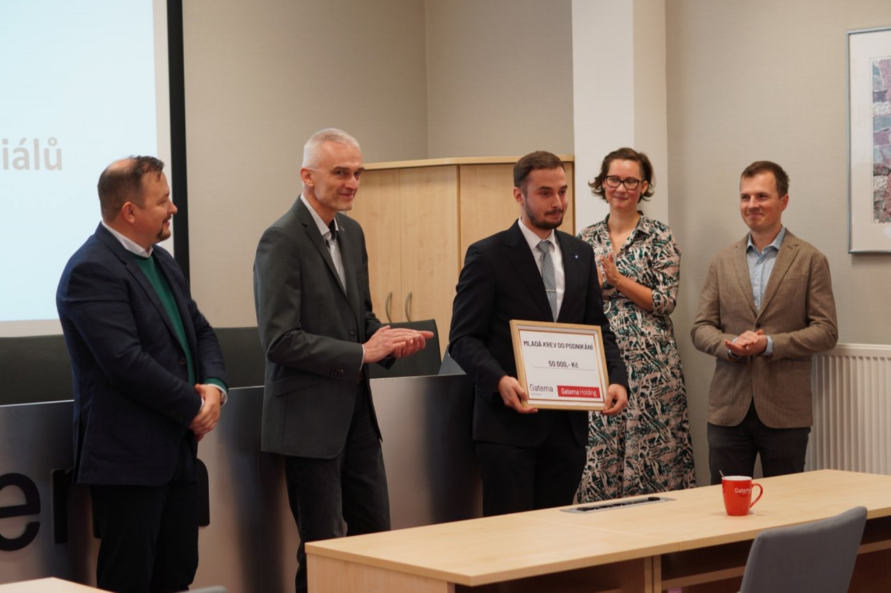 Vítěz soutěže Mladá krev do podnikání 2025, Ing. Filip Dušek při vyhlášení